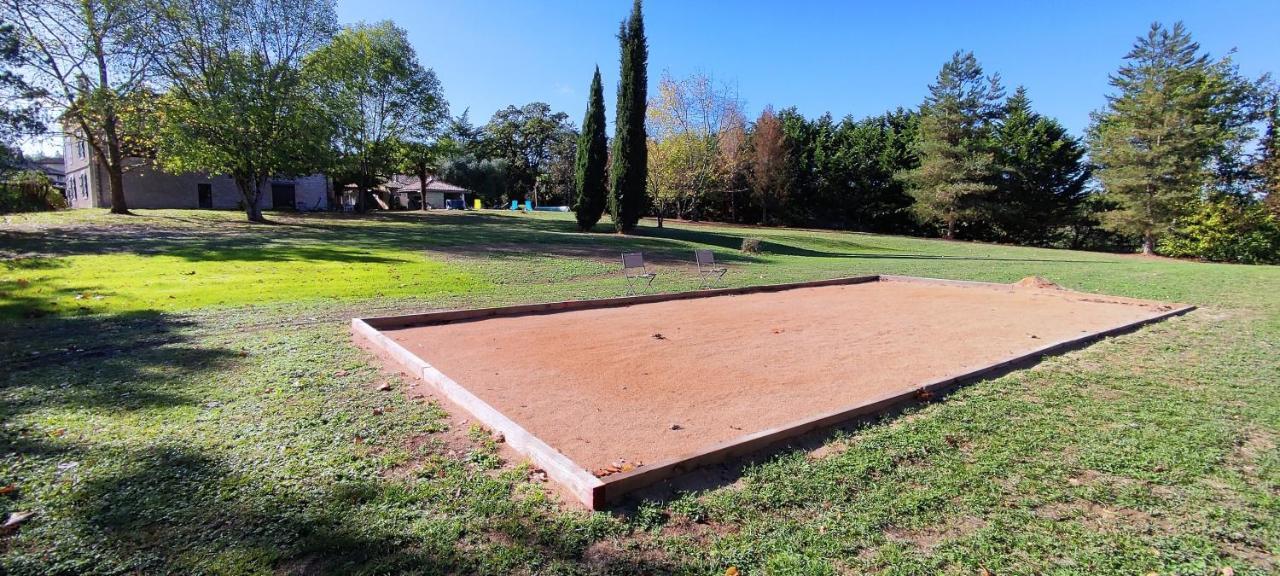 Domaine Les Garrigues Bed and Breakfast Puygaillard-de-Quercy Exteriör bild