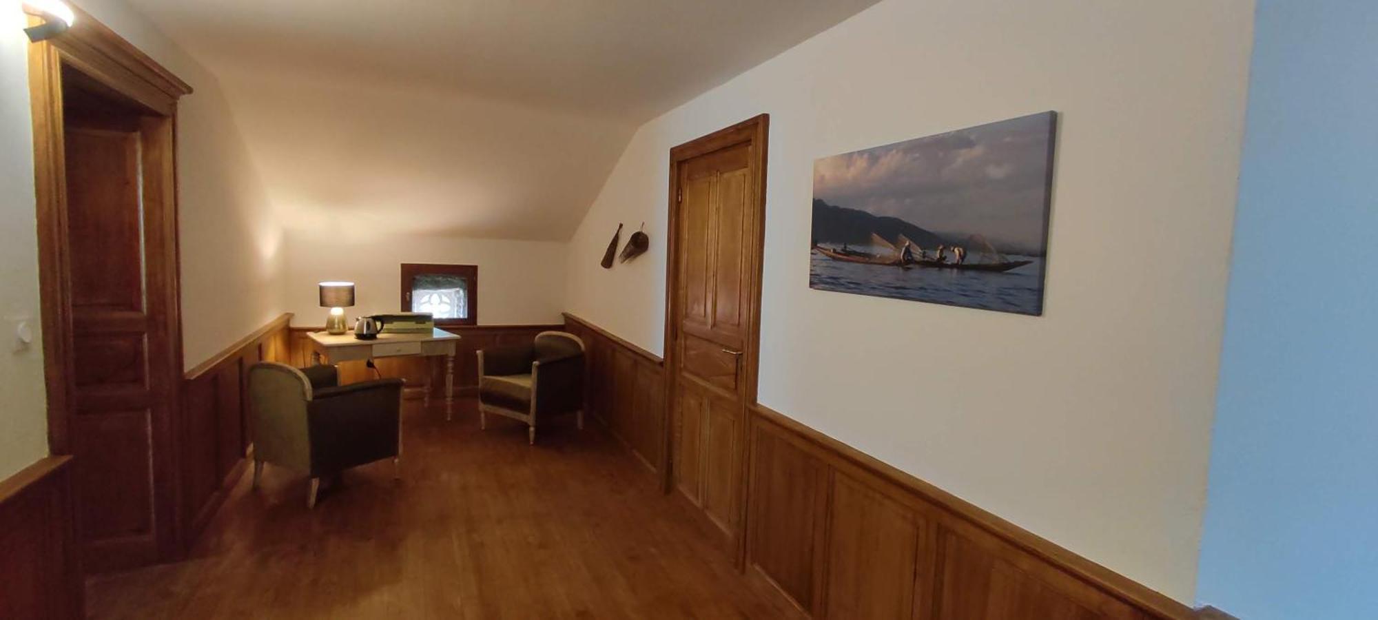Domaine Les Garrigues Bed and Breakfast Puygaillard-de-Quercy Exteriör bild