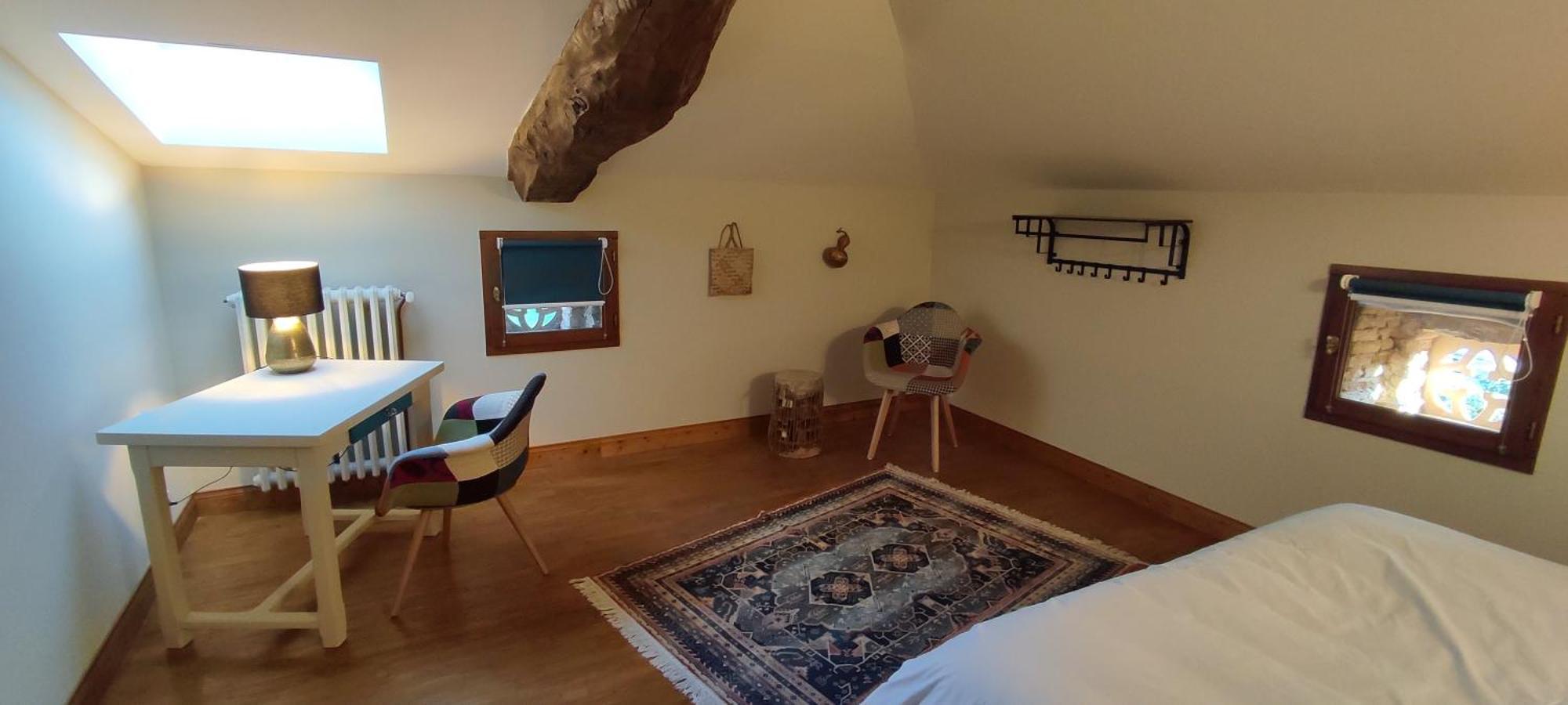 Domaine Les Garrigues Bed and Breakfast Puygaillard-de-Quercy Exteriör bild